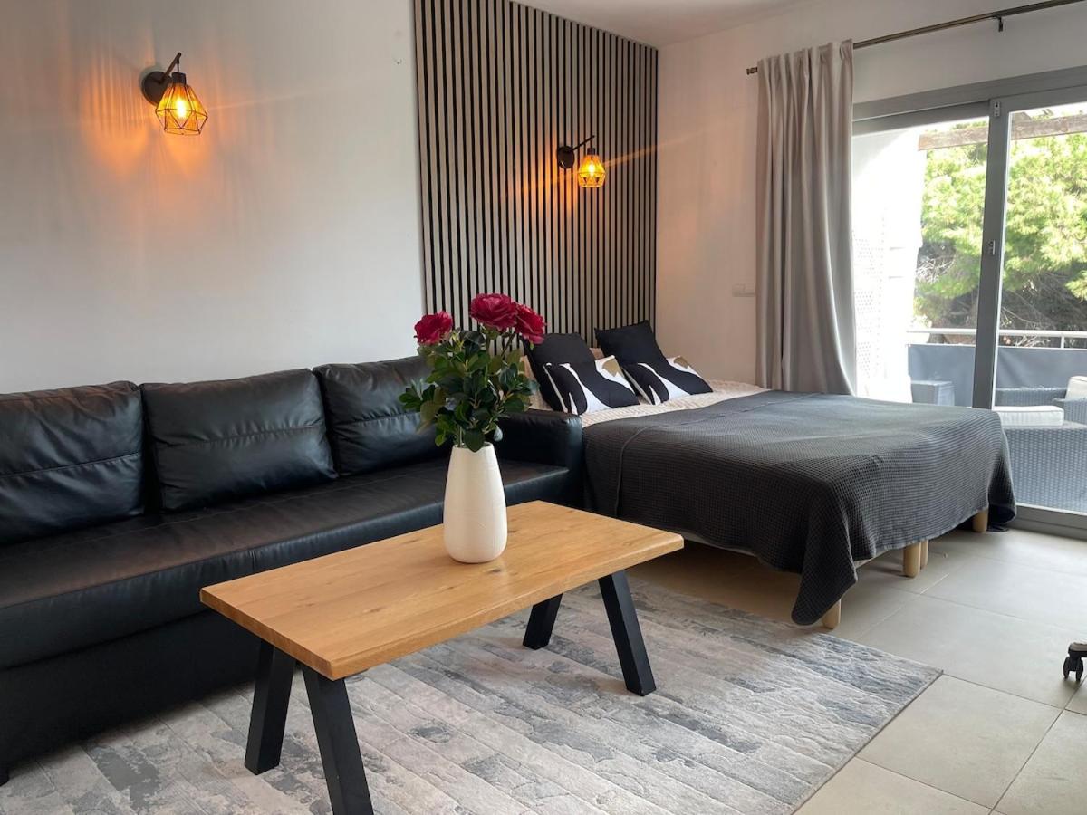 Lovely In The Location 10-12 Beds!