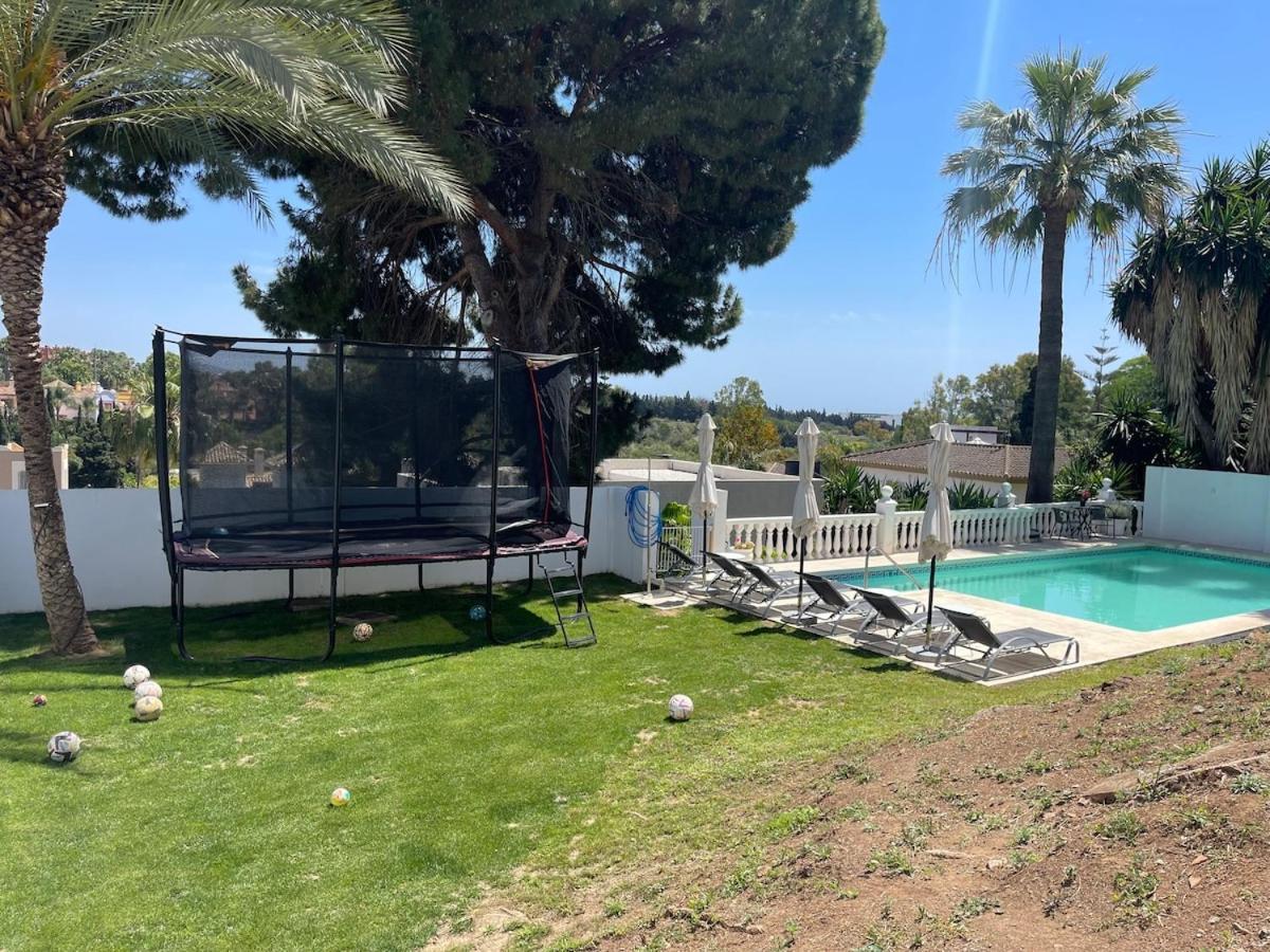 Lovely In The Location 10-12 Beds! Villa *