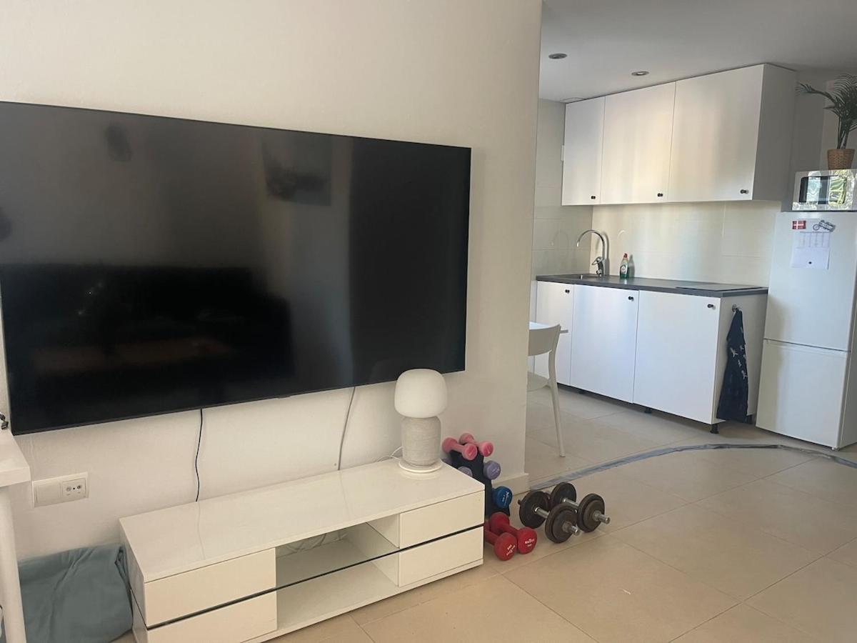 Lovely In The Location 10-12 Beds!