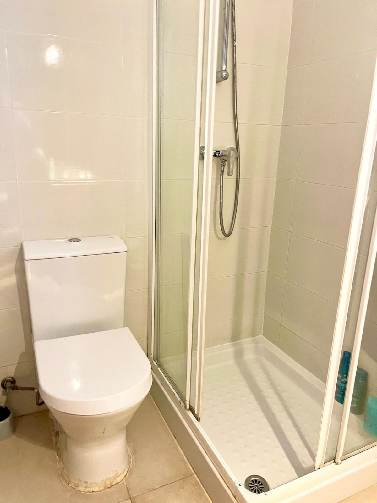 Lovely In The Location 10-12 Beds! * Marbella