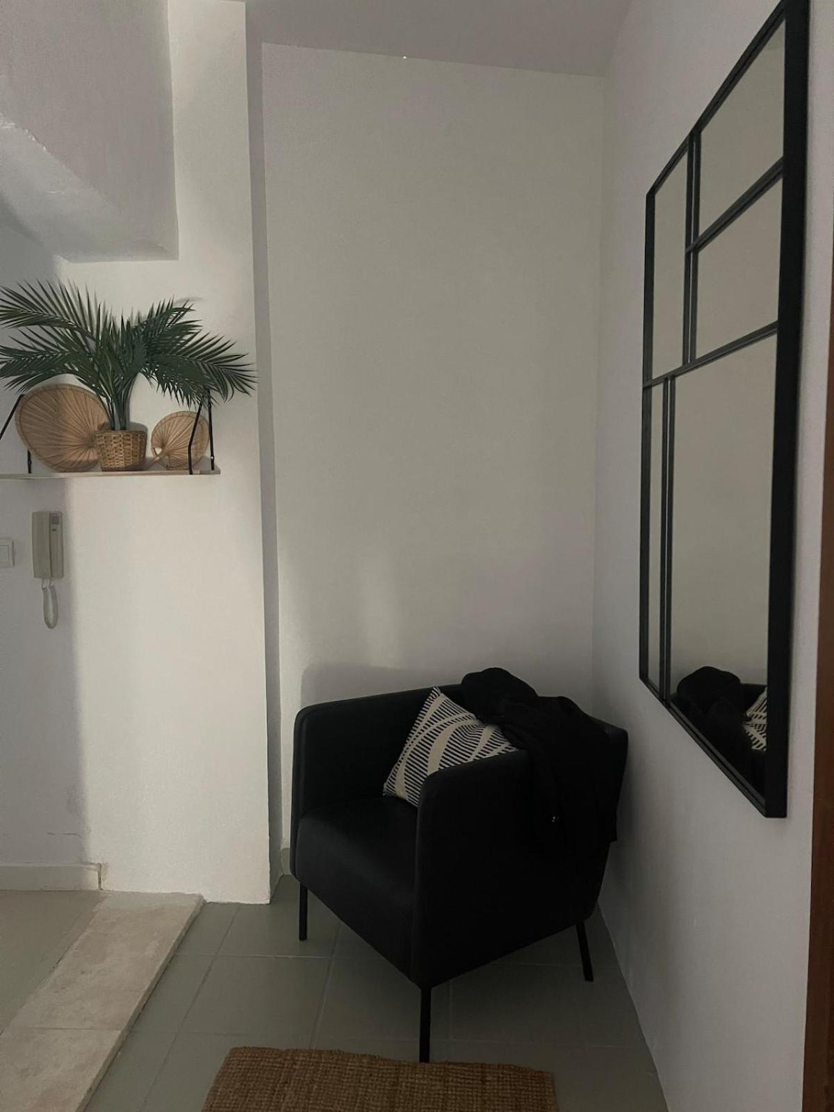 Lovely In The Location 10-12 Beds! Villa