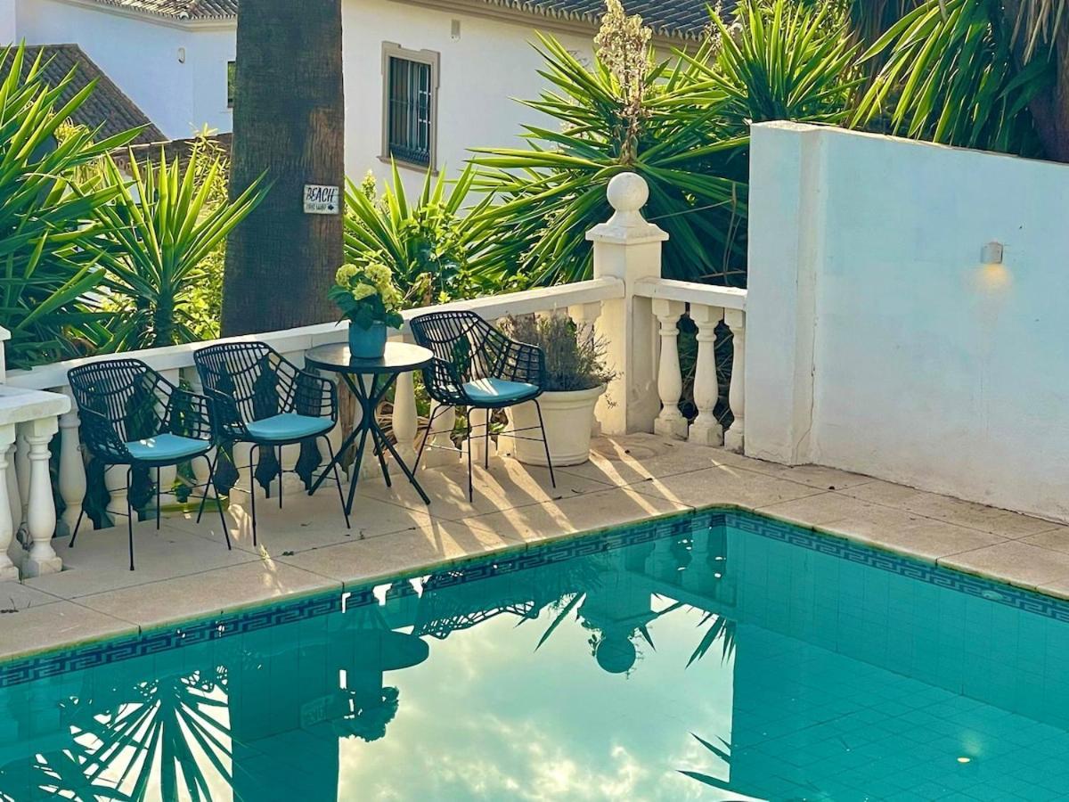 Villa Lovely In The Location 10-12 Beds!