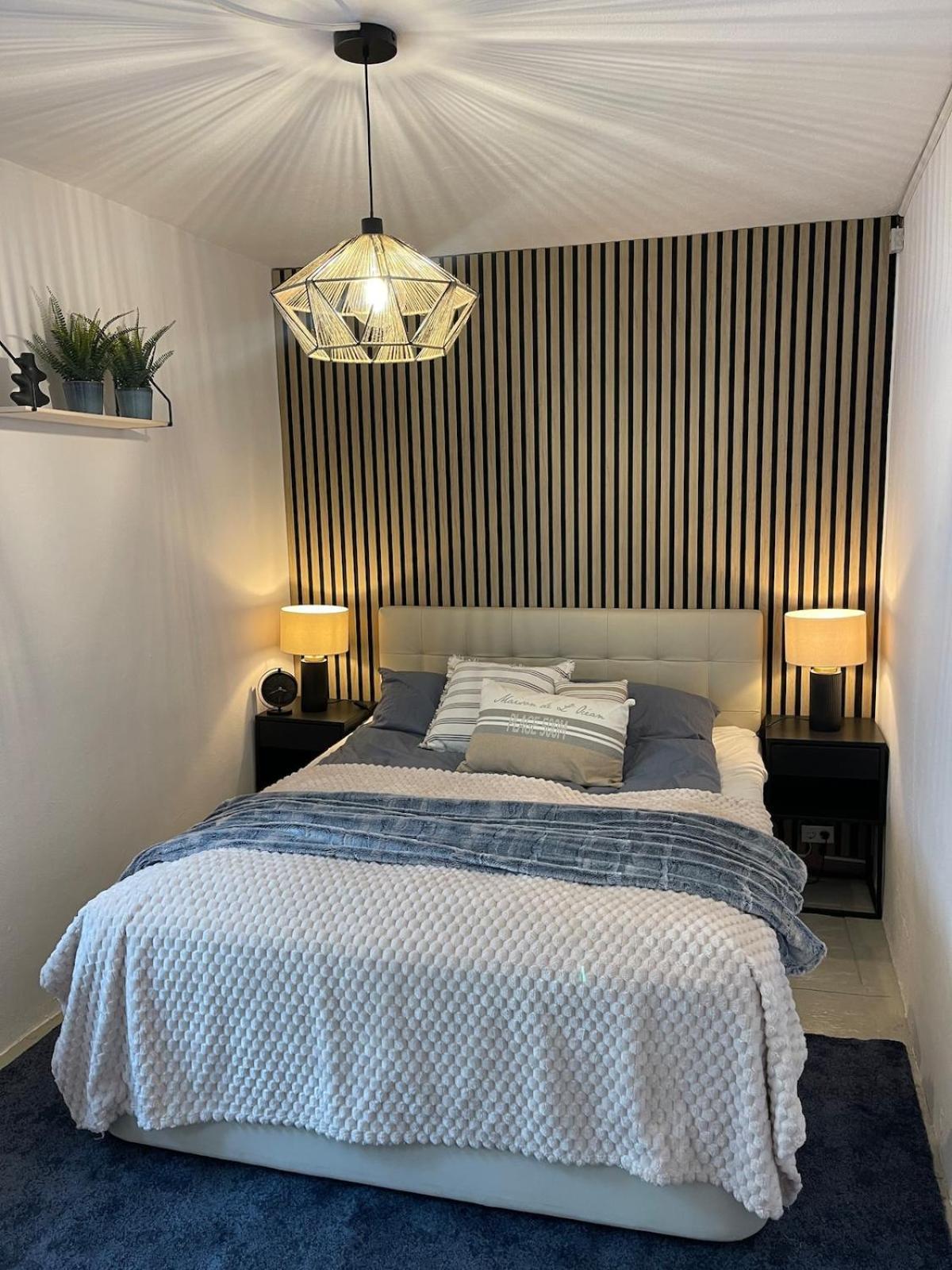 Lovely In The Location 10-12 Beds! Villa