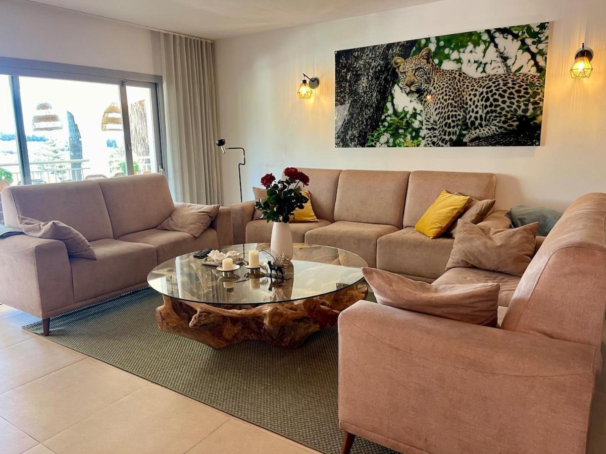 Villa Lovely In The Location 10-12 Beds! Marbella